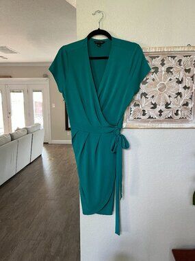 Banana Republic wrap dress size L